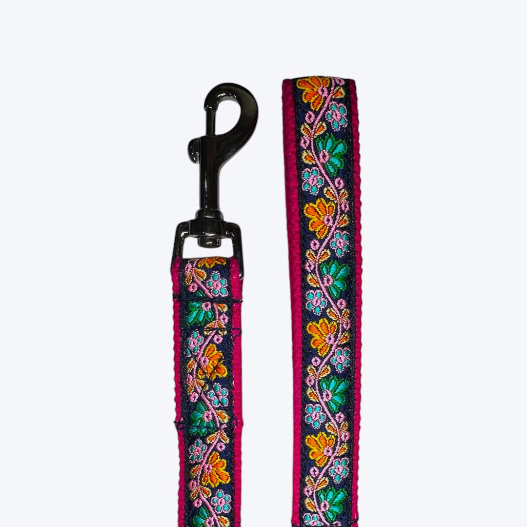 Electric Bloom Dog Collar & Leash