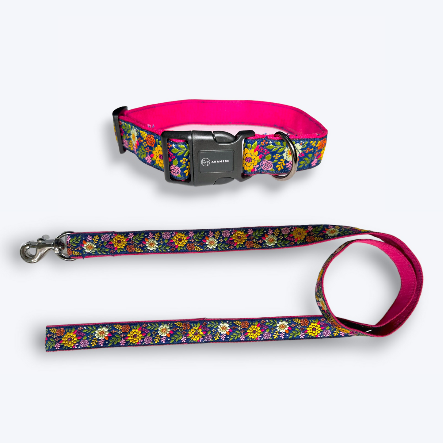 Coastal Bloom Dog Collar & Leash